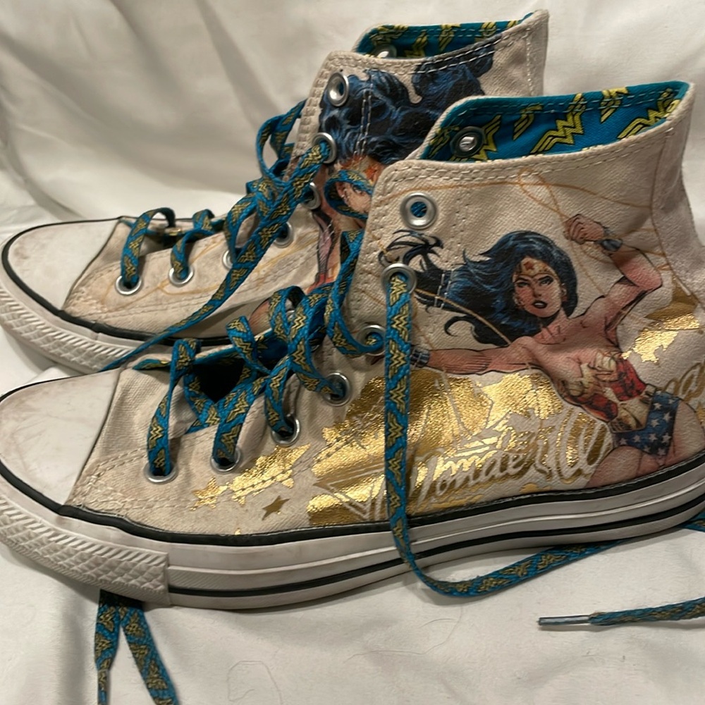 Converse Wonder Woman